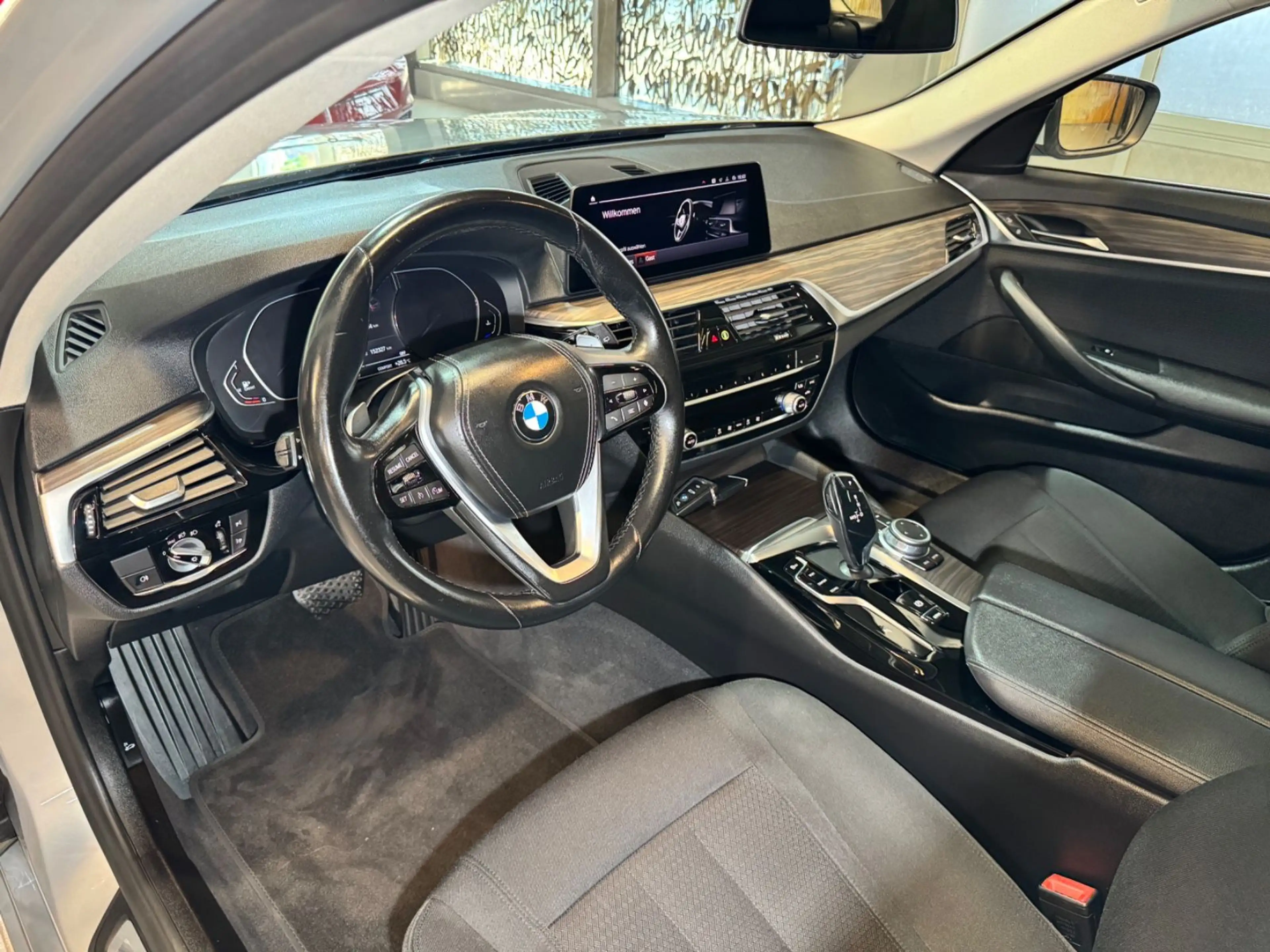 BMW 540 d xDrive Touring Aut. ~PANO~LED~NAVI~ — photo 15