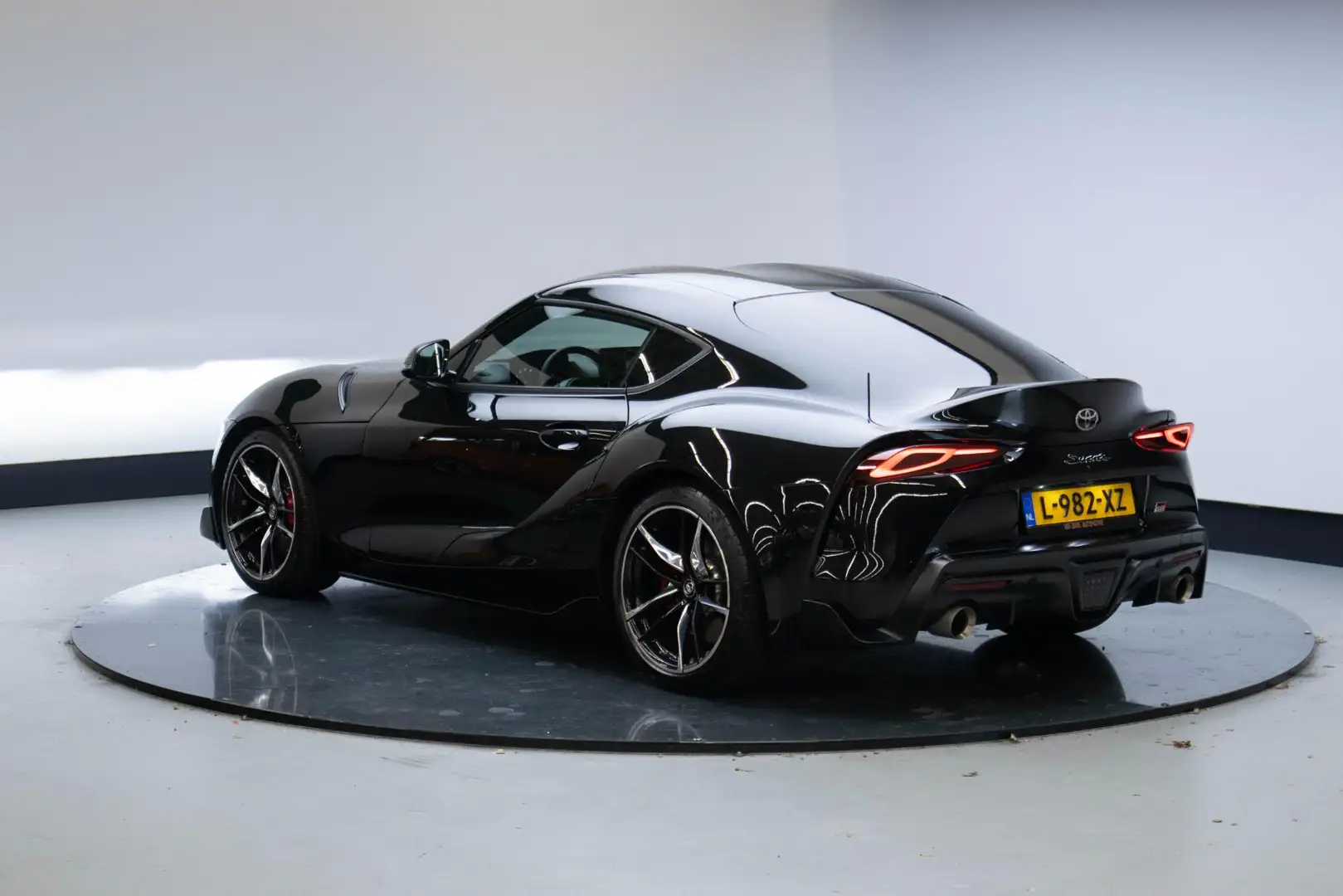 Toyota Supra 3.0 Legend Premium | Nieuwstaat | 19.591 Km | Fekete - 2