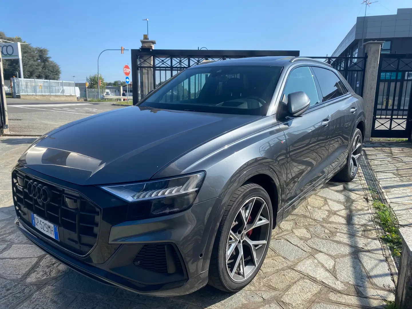 Audi Q8 Q8 S-line /Night Vision/ Tetto/ 22/ Radar/IVA ESPO Grigio - 2