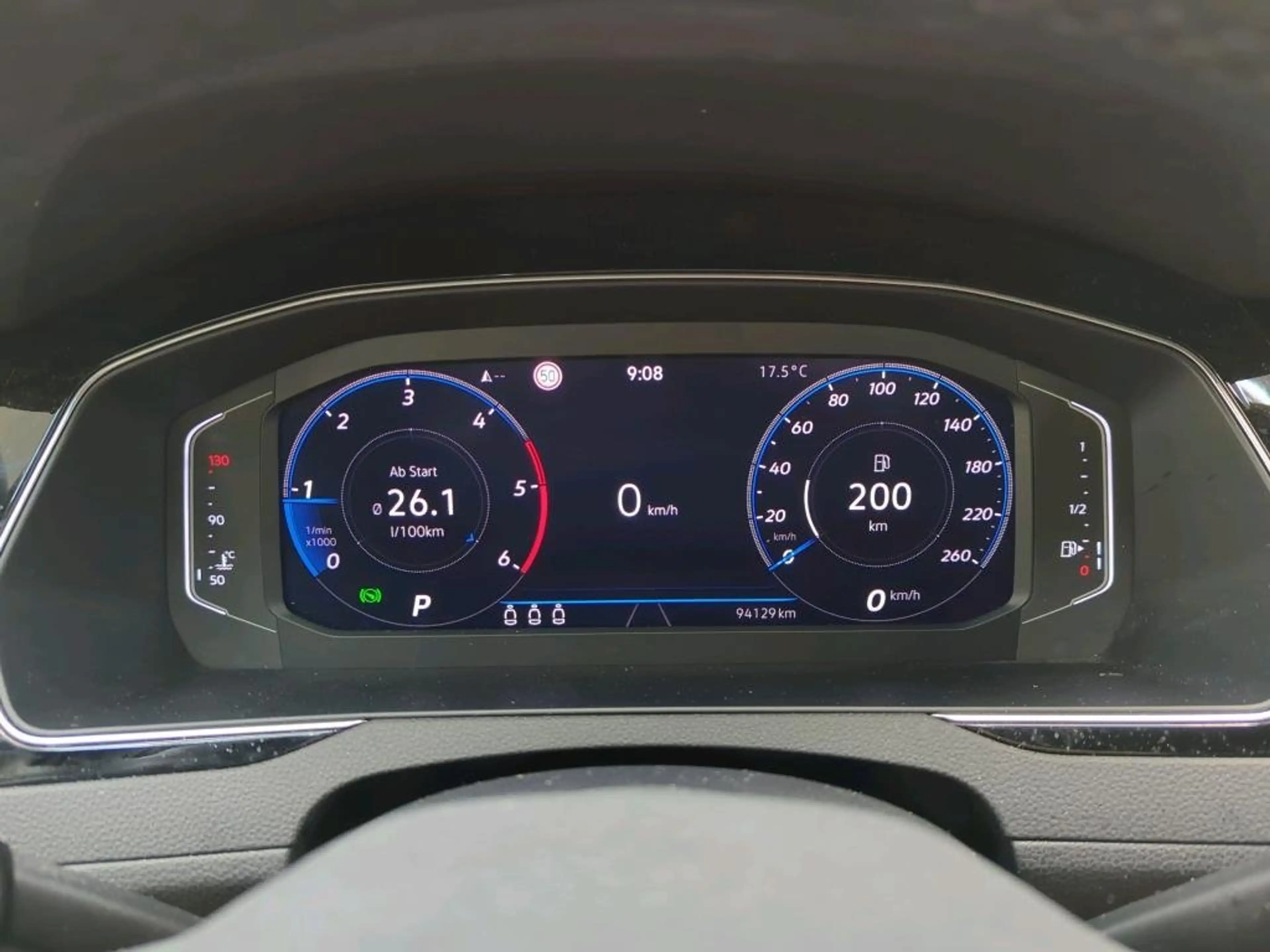 Volkswagen Passat Variant 2.0 TDI Business AHK Pano ACC — photo 10