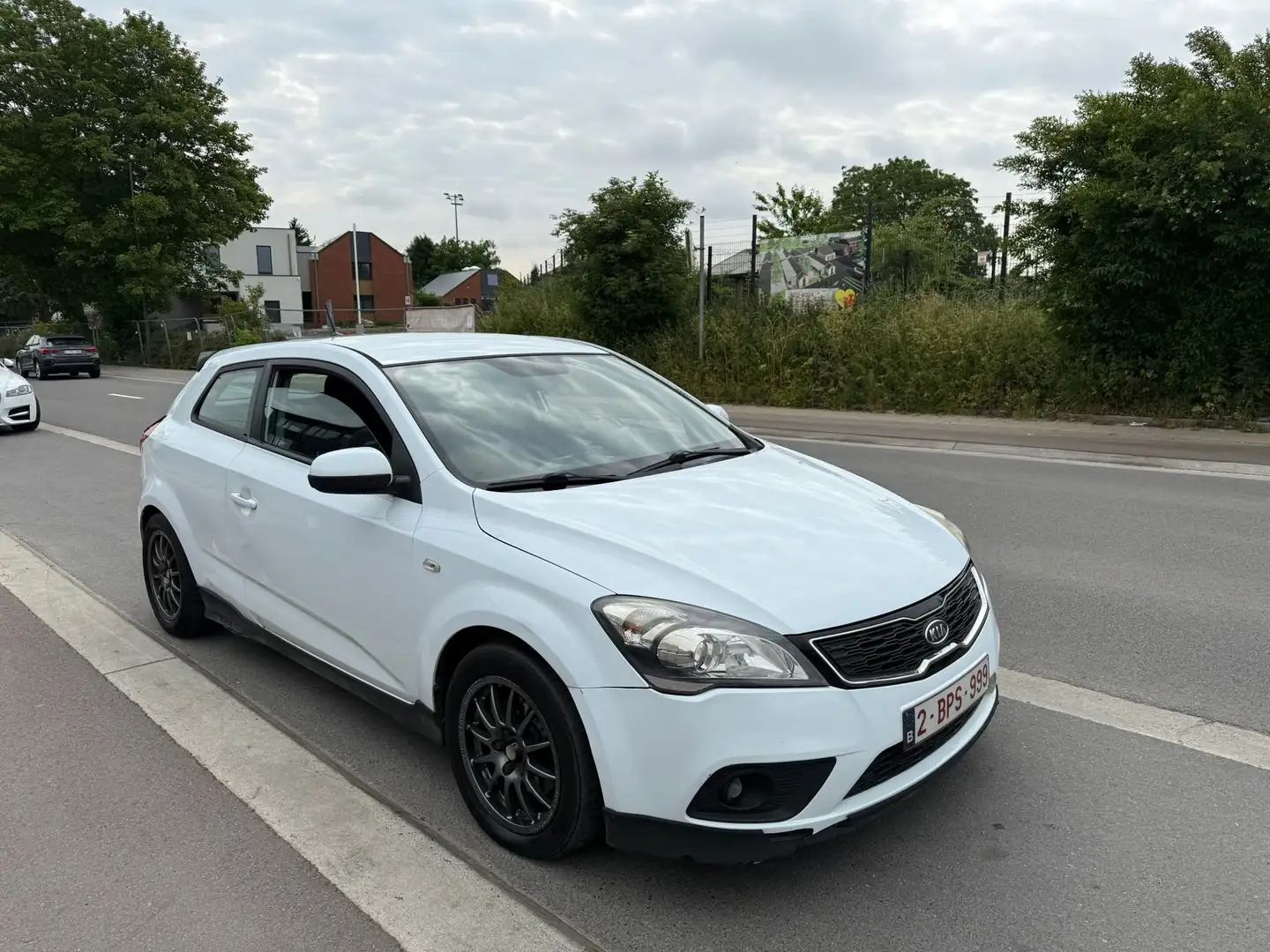 Kia ProCeed / pro_cee'd 1.4i 'Edition' ISG EcoDynamics Weiß - 2