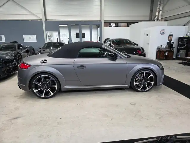 Audi TT RS view 9