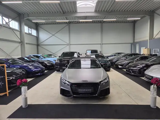 Audi TT RS main image