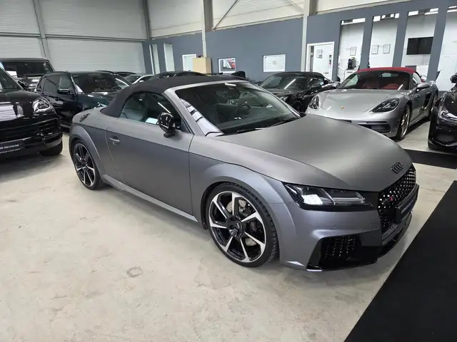 Audi TT RS view 8
