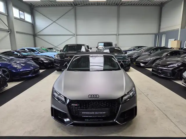 Audi TT RS view 3