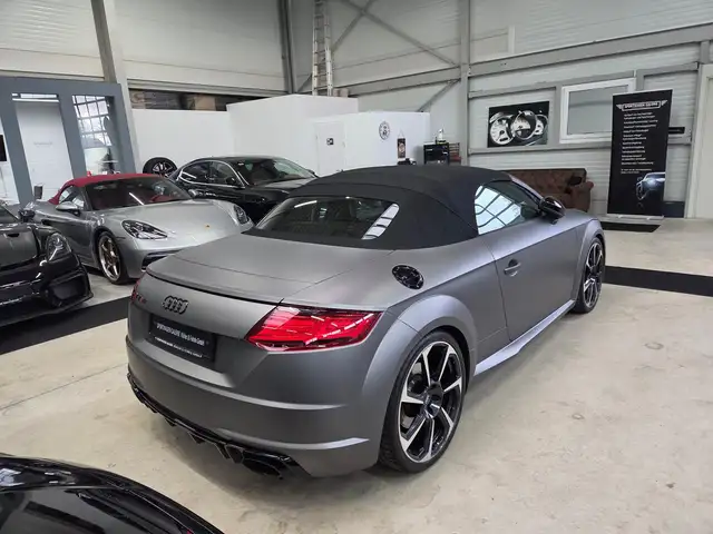Audi TT RS view 11