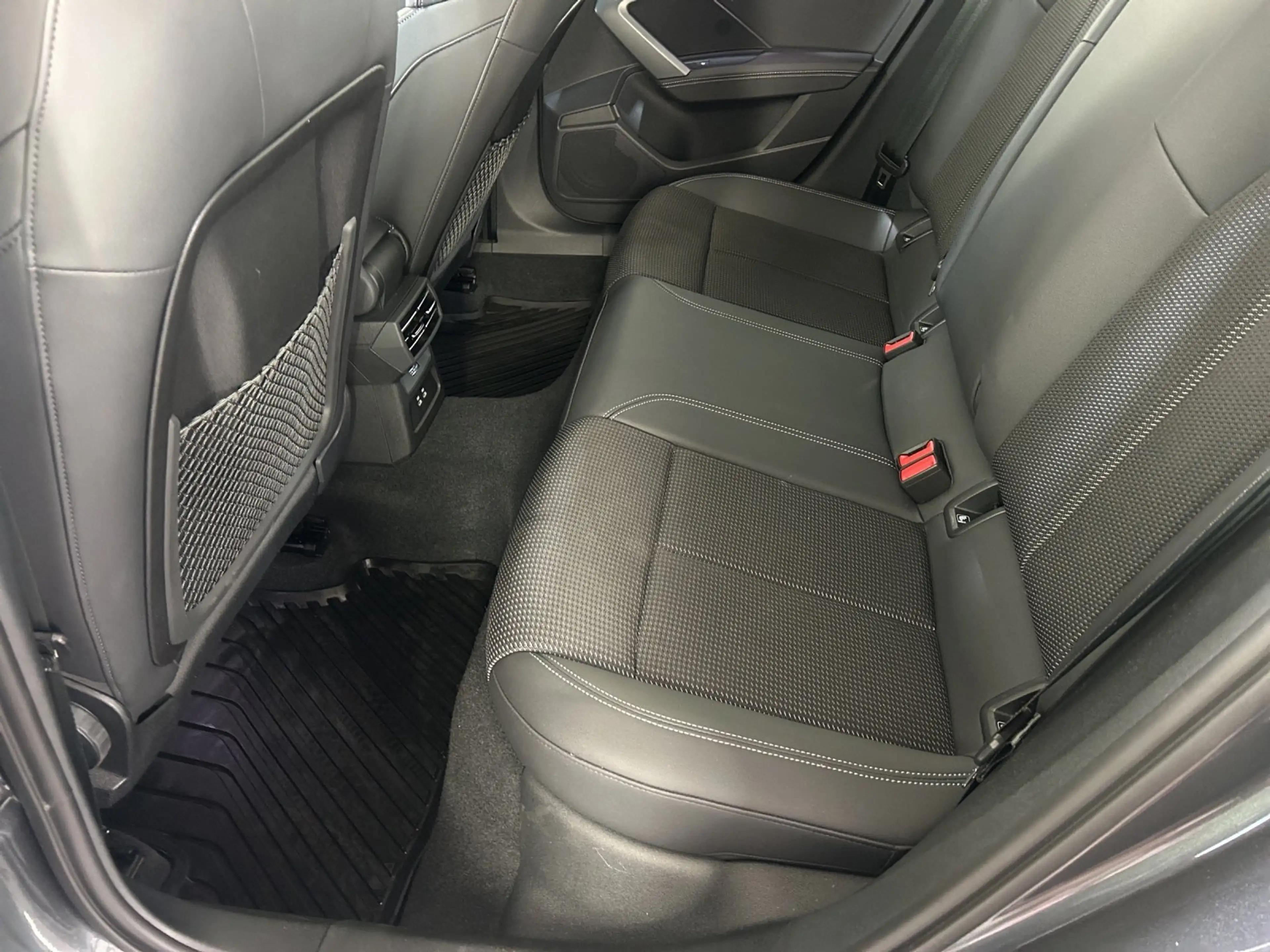 Audi S3 Limousine TFSI quattro S tronic | PANO | LED — photo 12