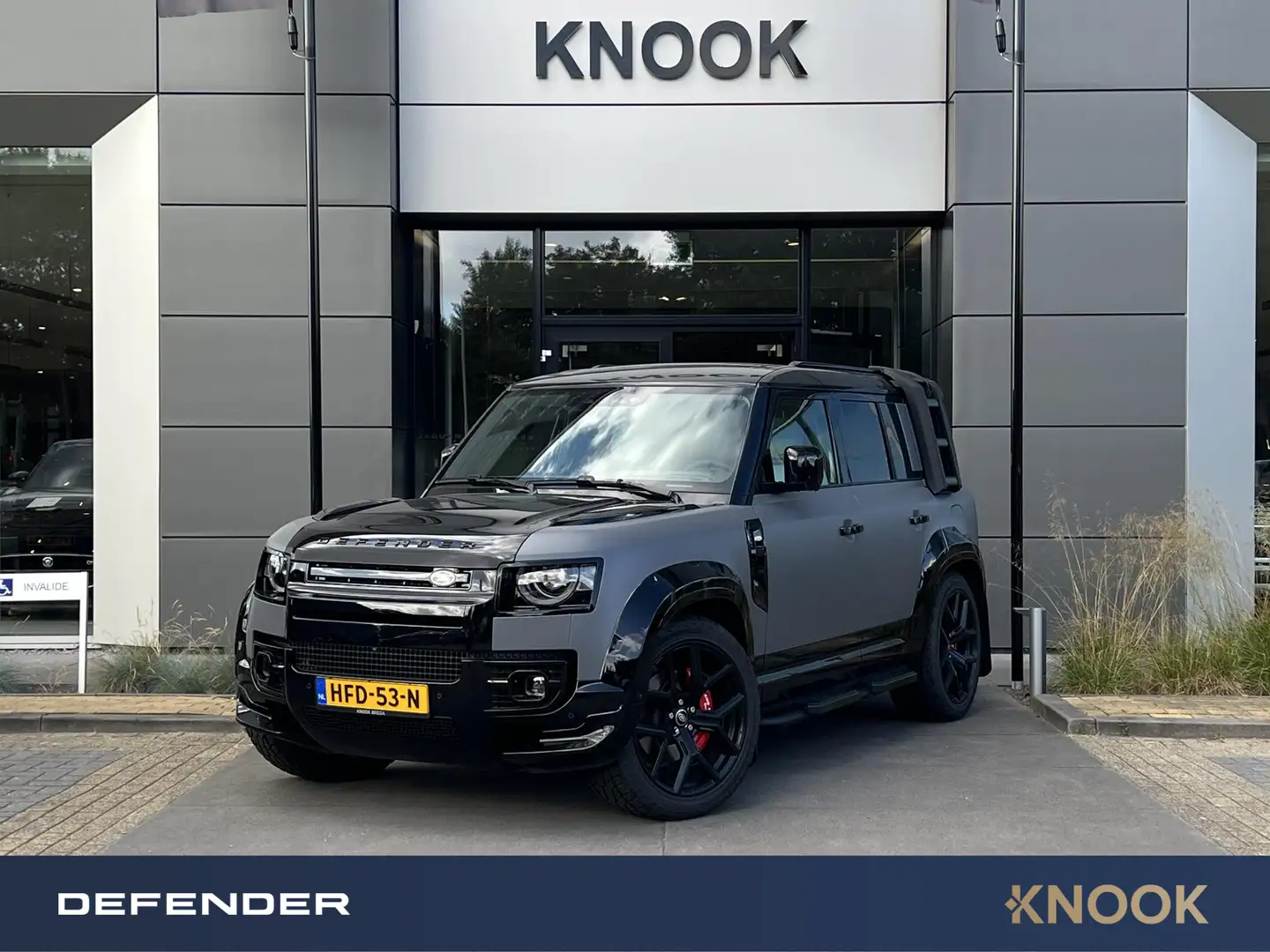 Land Rover Defender 110 P300e X-Dynamic HSE | Urban WideTrack | Quicks Nero - 1