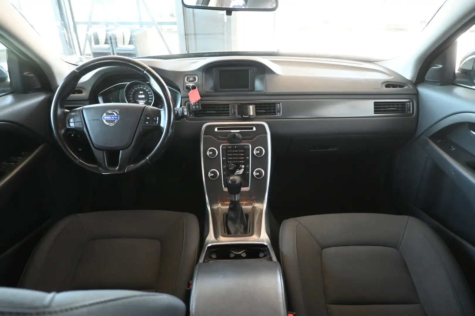 Volvo V70 1.6 D2 Kinetic Clima Cruise Control Trekhaak Rijkl Gris - 2