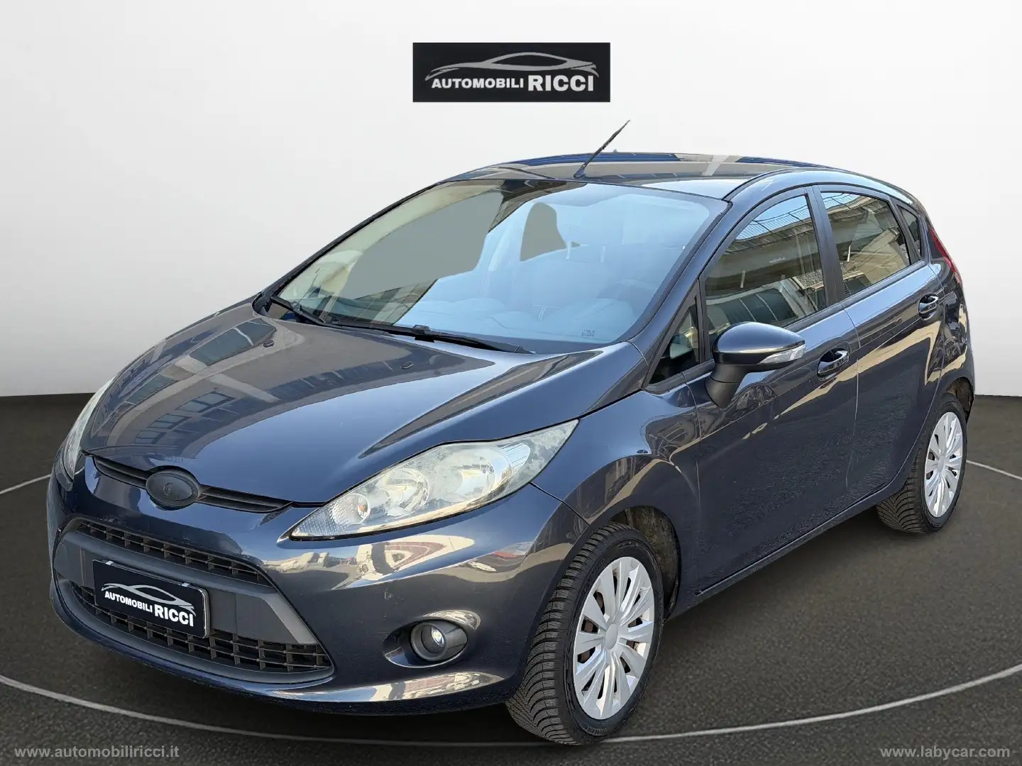 Ford Fiesta + 1.2 82 CV 5p. Grijs - 1