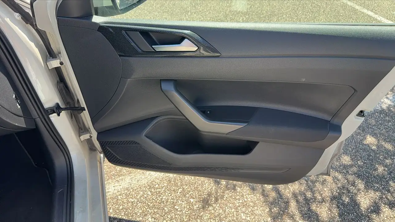 Volkswagen Polo Citadine 5 portes — photo 22