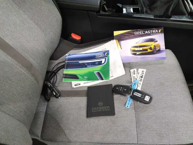 Opel Astra view 13