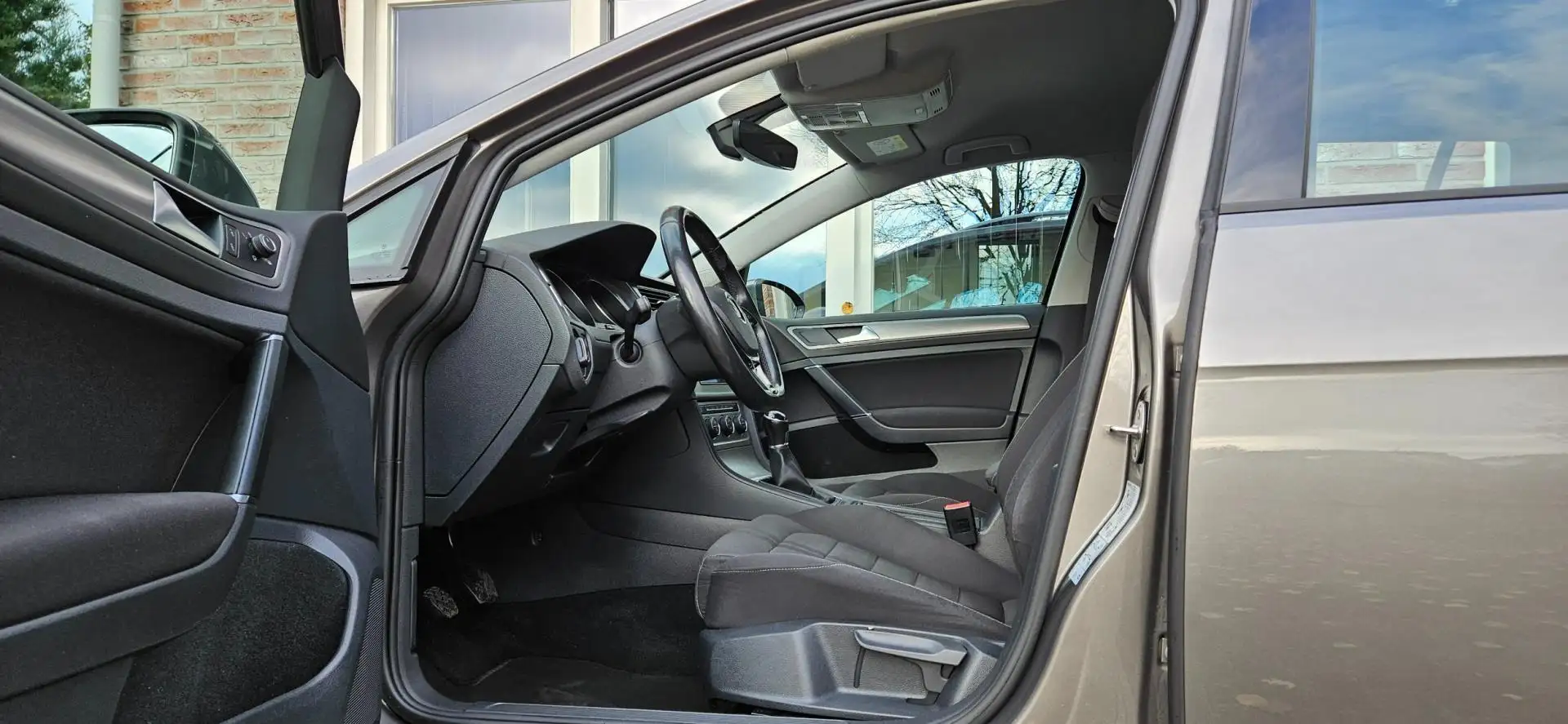 Volkswagen Golf Variant 1.0 TSI Comfortline Carplay! Navigatie! Airco/Clim Gris - 2