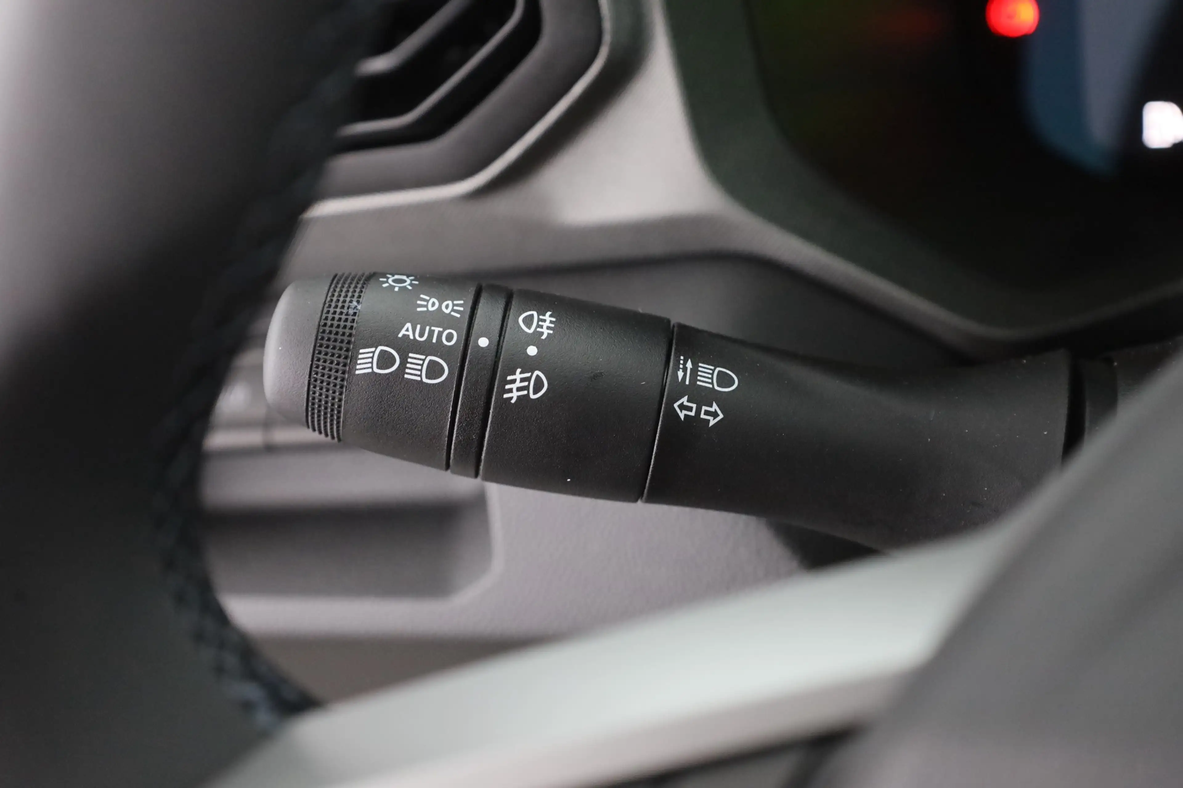 Dacia Bigster Journey HEV 155 Aut. LED ACC Navi 360° — photo 19