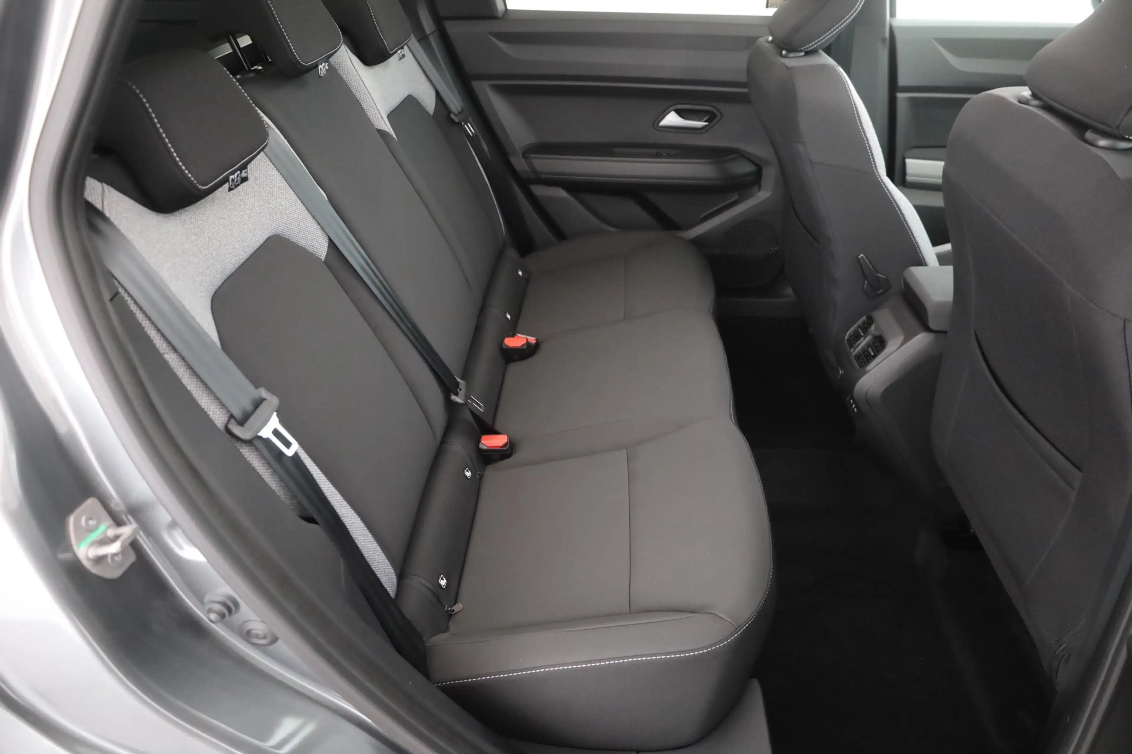 Dacia Bigster Journey HEV 155 Aut. LED ACC Navi 360° — photo 25