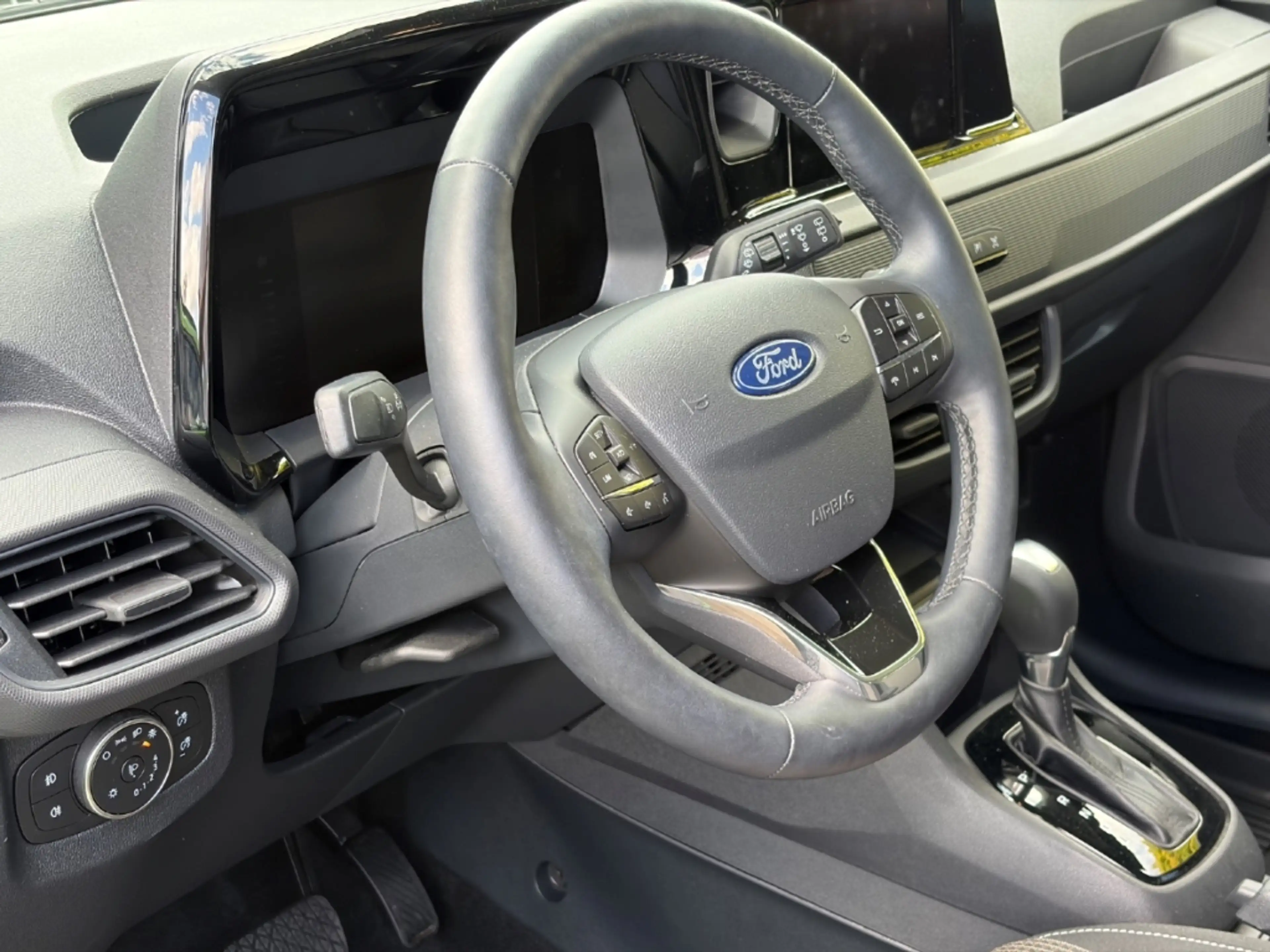 Ford Tourneo Courier 1.0 EcoBoost Trend Automatik AHK — photo 6