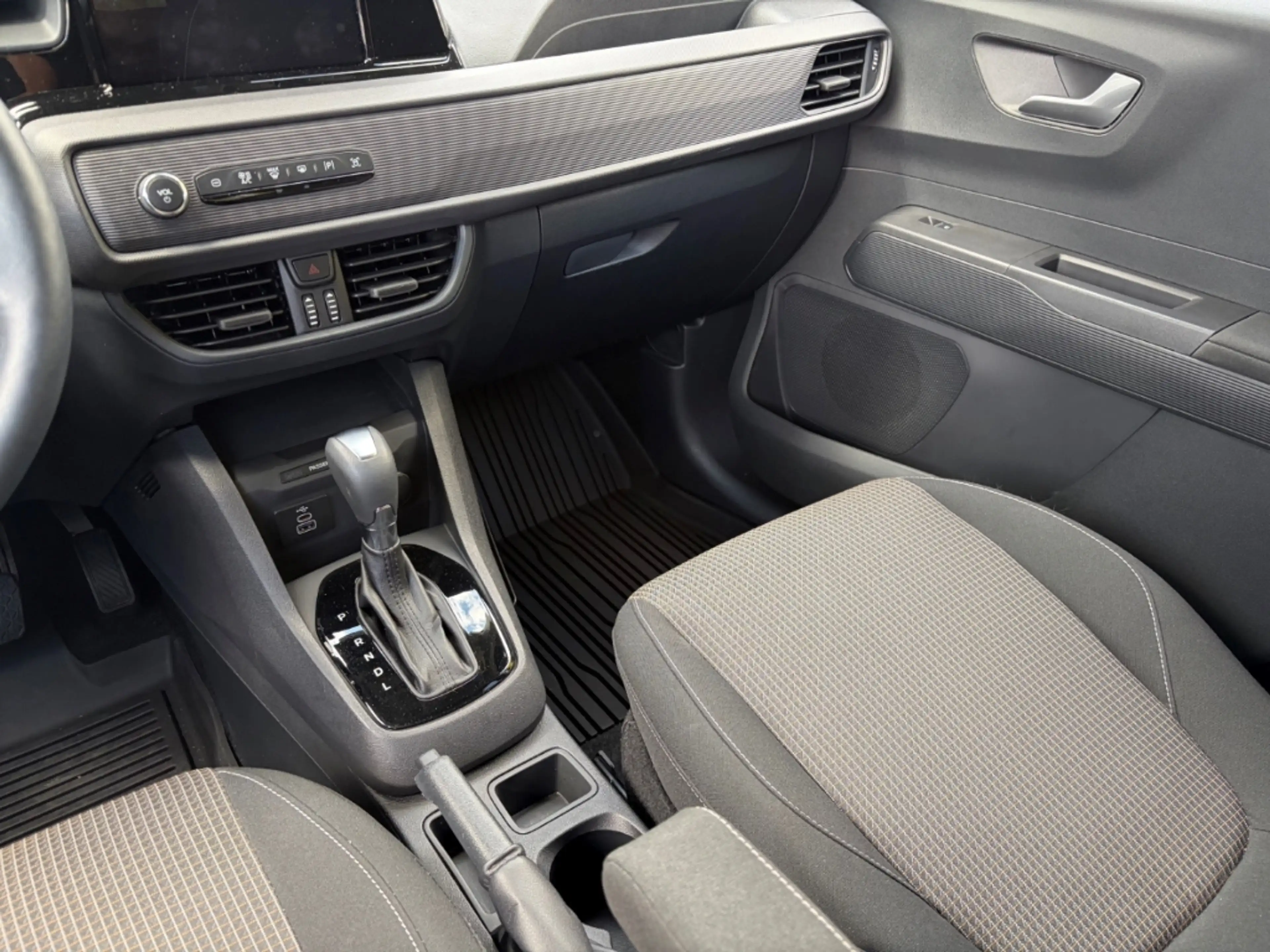 Ford Tourneo Courier 1.0 EcoBoost Trend Automatik AHK — photo 10