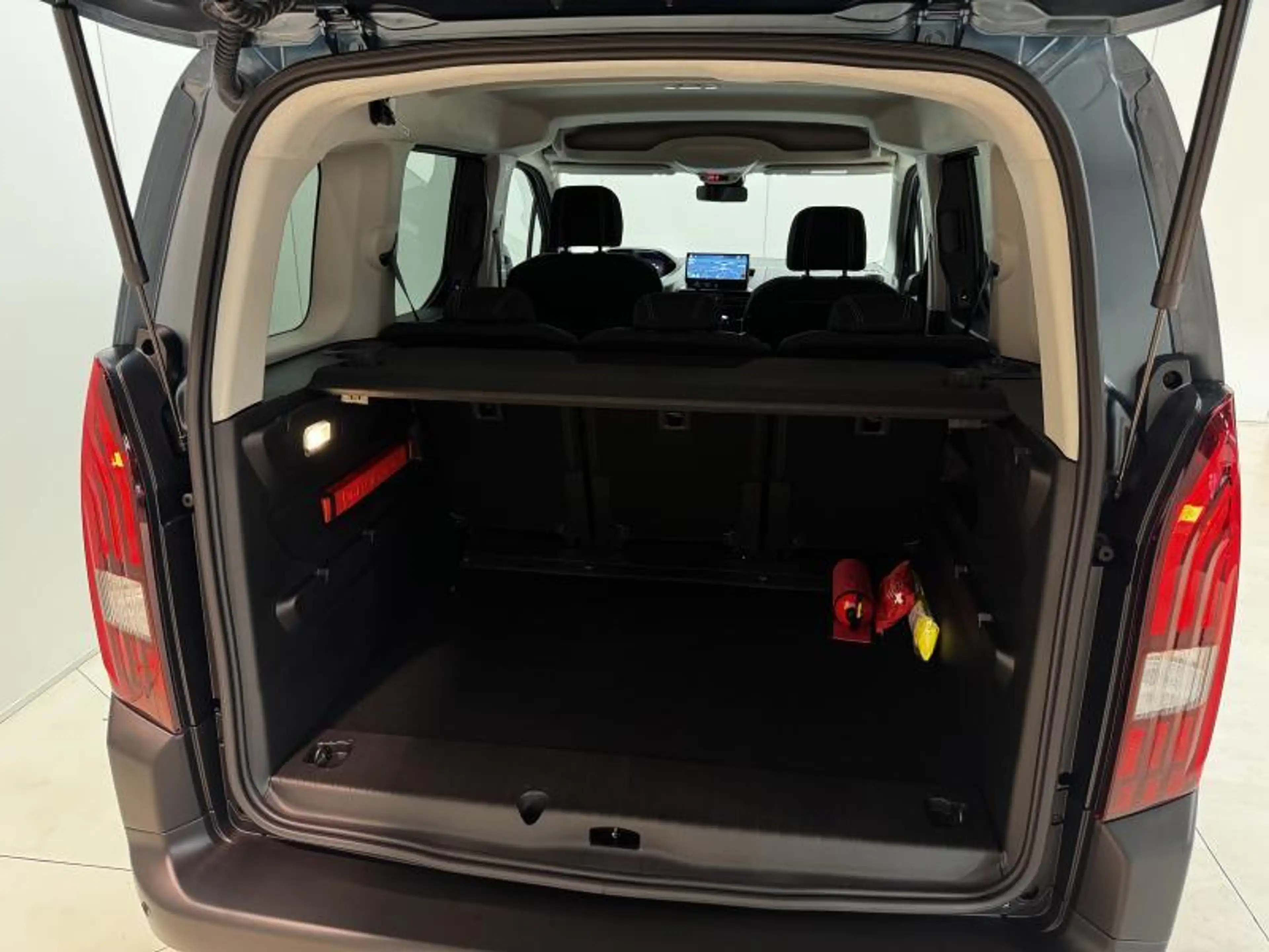 Peugeot Rifter 1.2 TURBO Allure S&S LED|GPS|PDC|CRUISE|CARPLAY|CA — photo 26