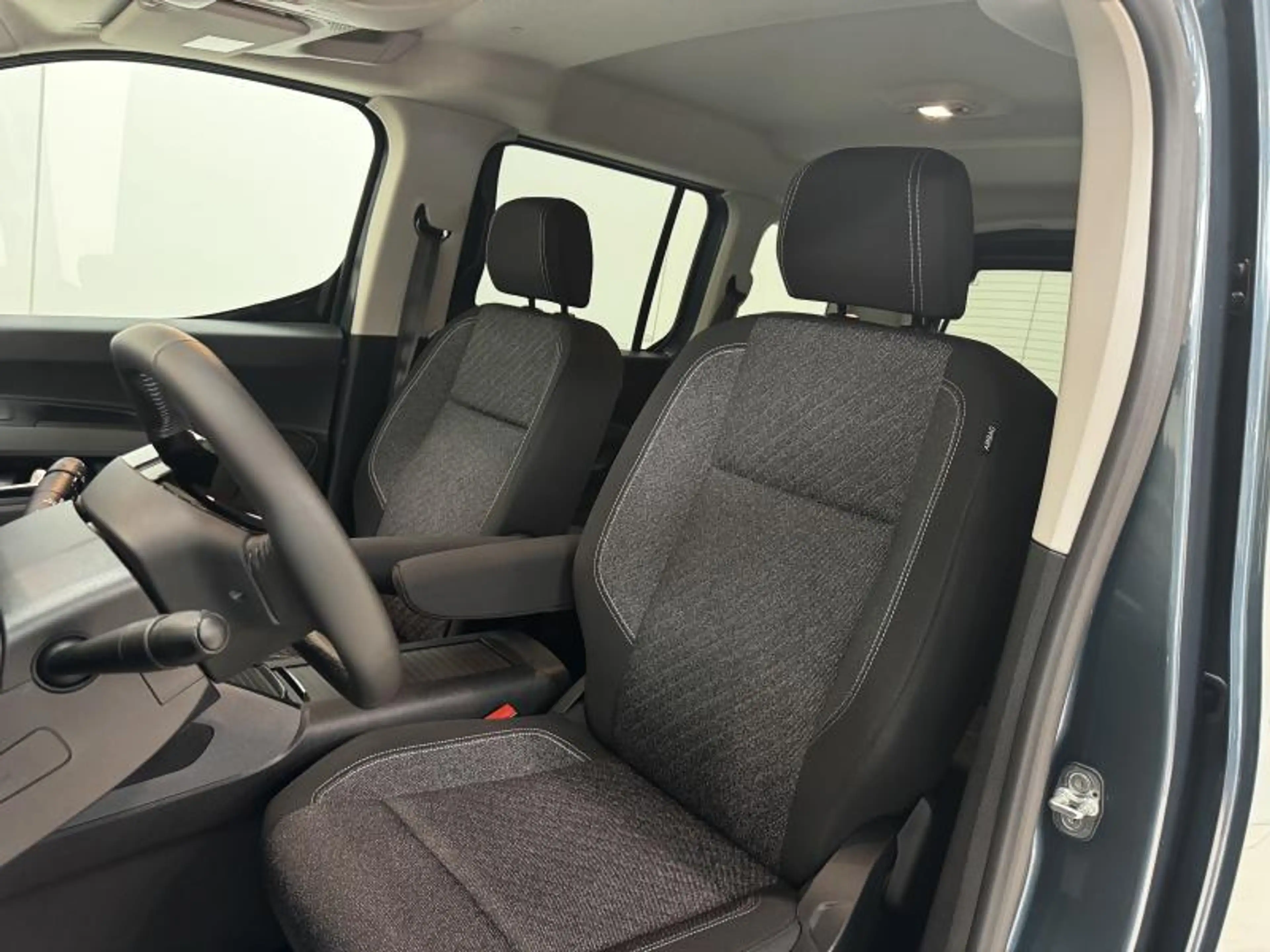 Peugeot Rifter 1.2 TURBO Allure S&S LED|GPS|PDC|CRUISE|CARPLAY|CA — photo 24