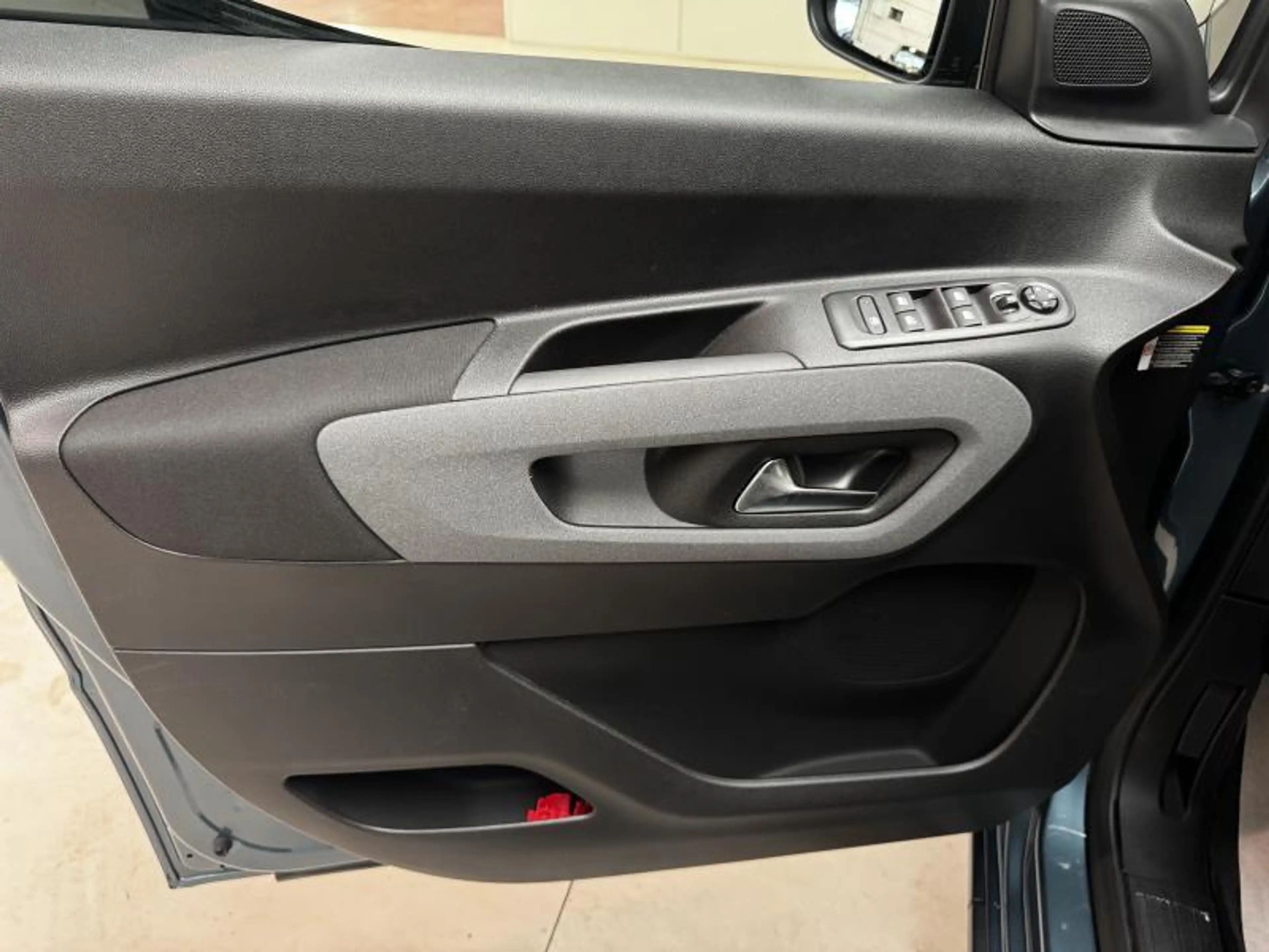 Peugeot Rifter 1.2 TURBO Allure S&S LED|GPS|PDC|CRUISE|CARPLAY|CA — photo 25