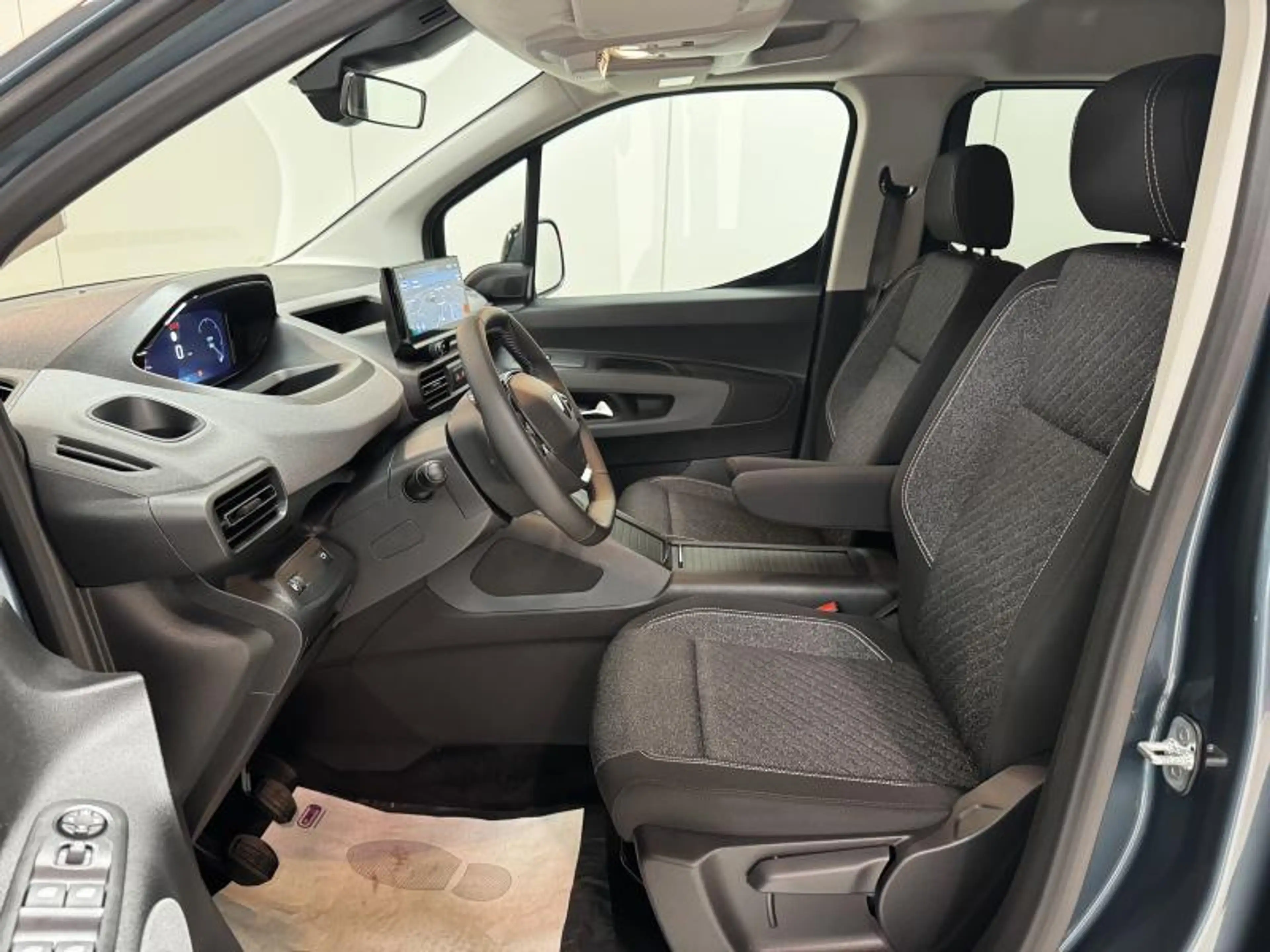 Peugeot Rifter 1.2 TURBO Allure S&S LED|GPS|PDC|CRUISE|CARPLAY|CA — photo 10