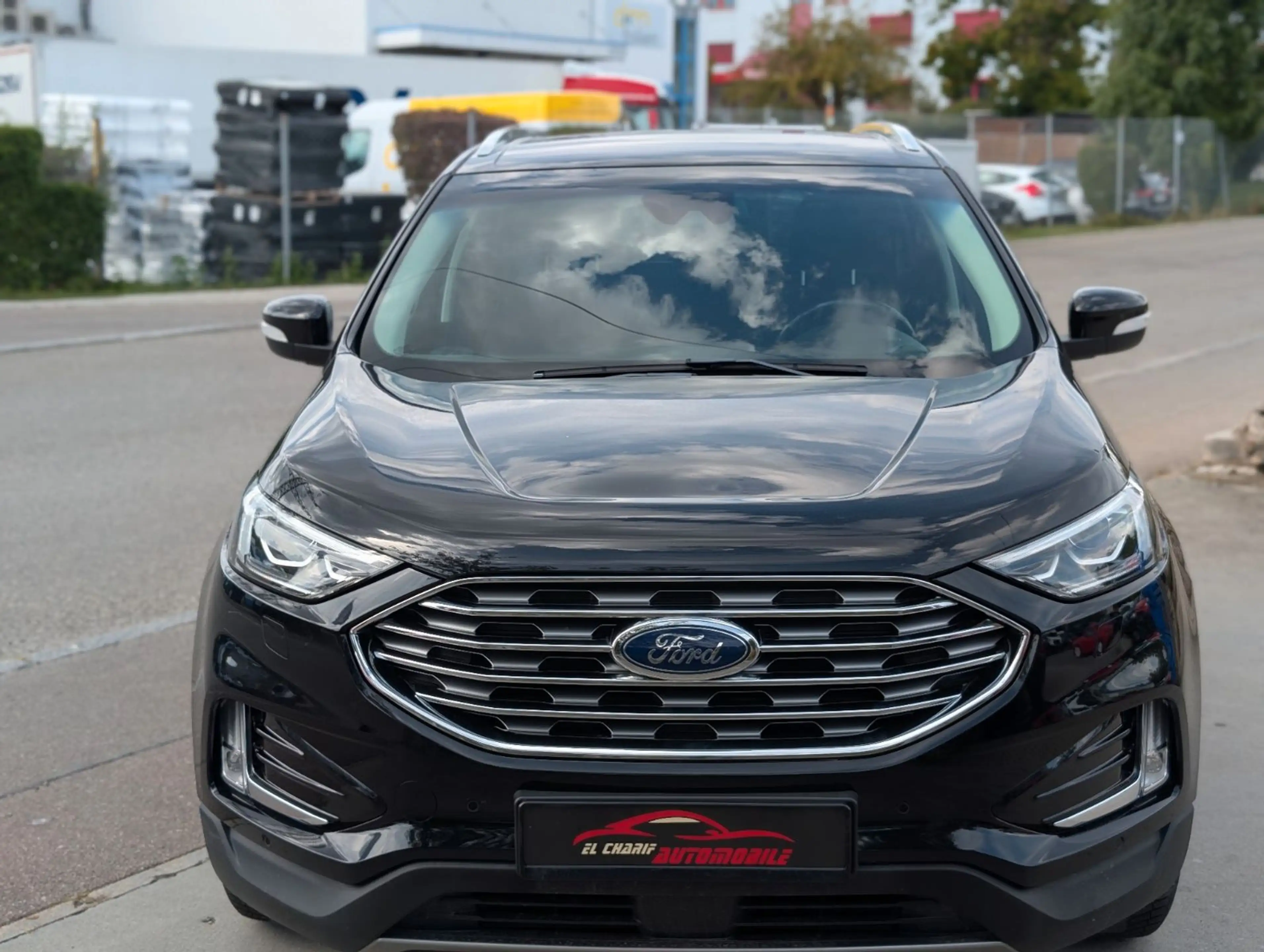 Ford Edge Titanium 4x4 — photo 2