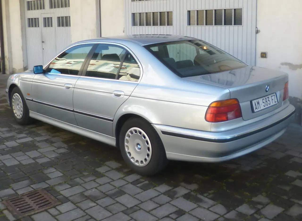 BMW 520 Serie 5 E39 Berlina 520i, foto 2