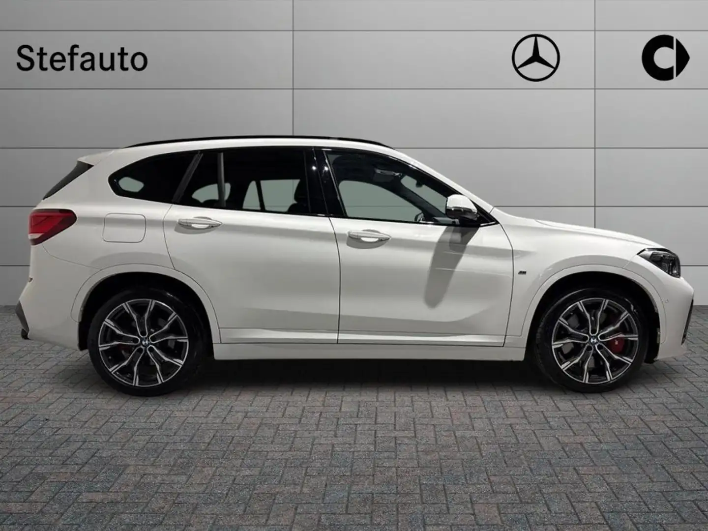 BMW X1 sDrive18d xLine Plus Bianco - 2