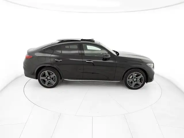 Mercedes-Benz GLC view 5