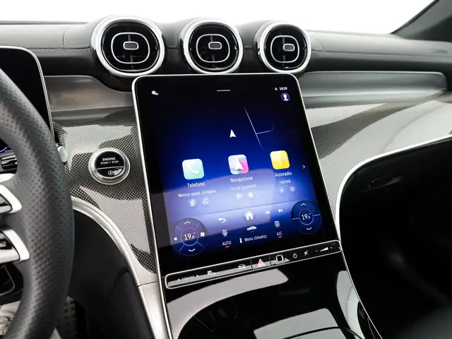 Mercedes-Benz GLC view 13