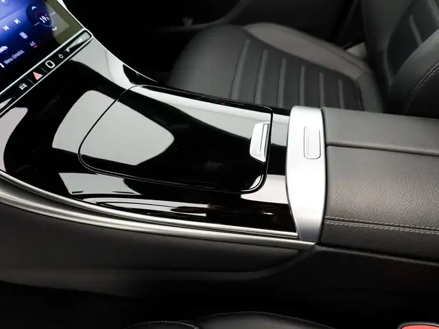 Mercedes-Benz GLC view 15