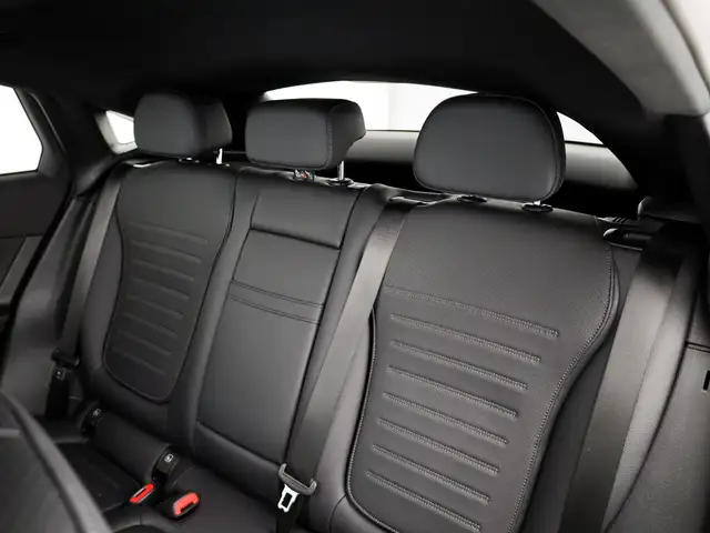 Mercedes-Benz GLC view 11