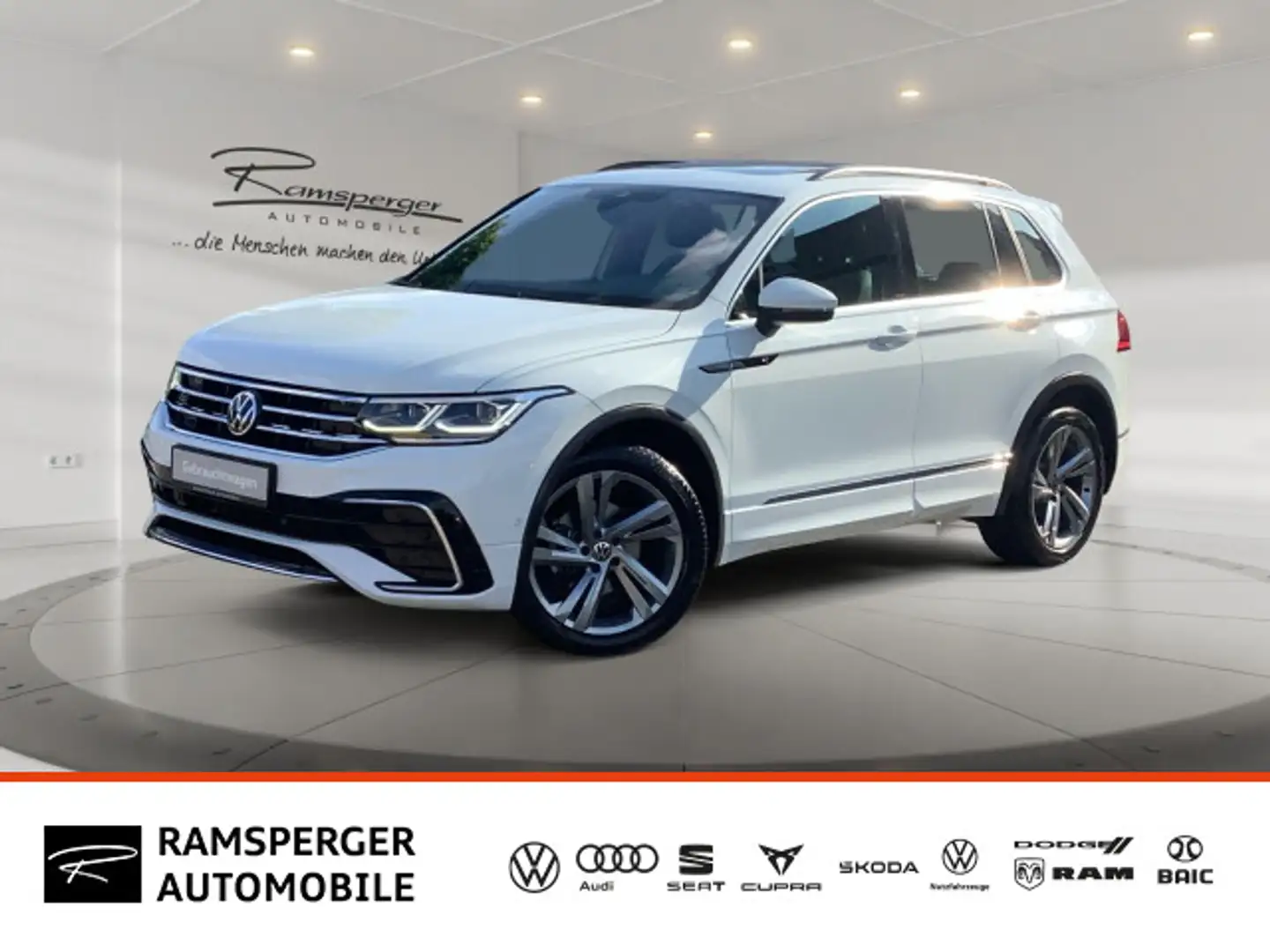 Volkswagen Tiguan 2.0 TDI DSG R-Line AHK Pano Matrix Navi Weiß - 1