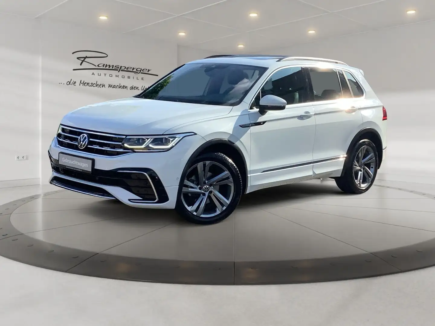 Volkswagen Tiguan 2.0 TDI DSG R-Line AHK Pano Matrix Navi Weiß - 2