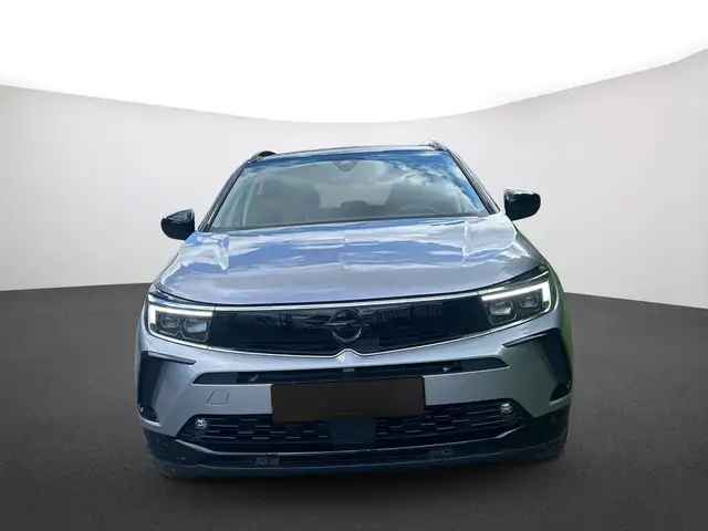 Opel Grandland view 2