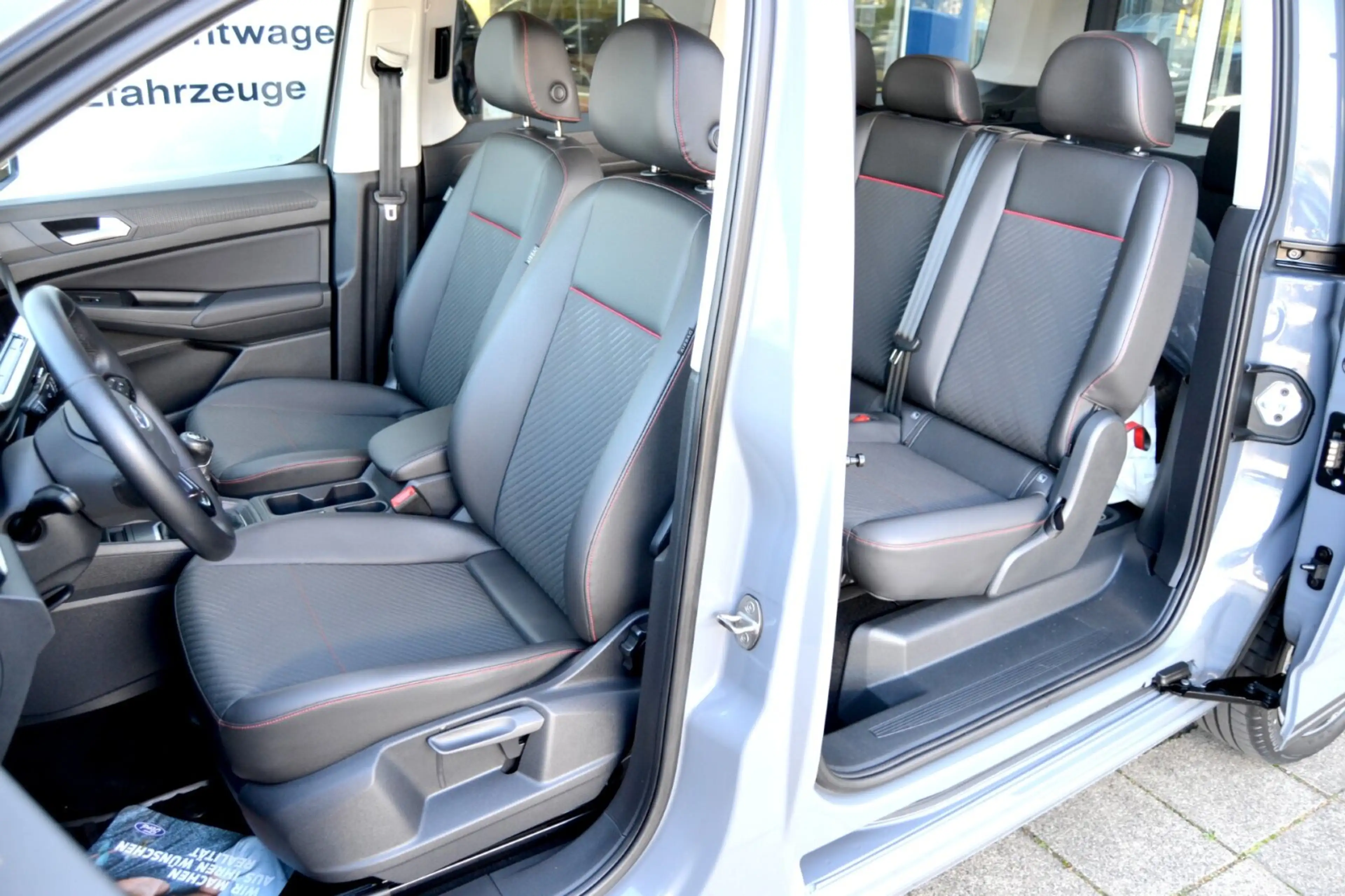 Ford Grand Tourneo 1,5 Sport Navi AutoAC LED SHZ PDC  Klima/el.Sitzv./BC/Tempomat/L-R Sensor/Dachrel./NSW — photo 10
