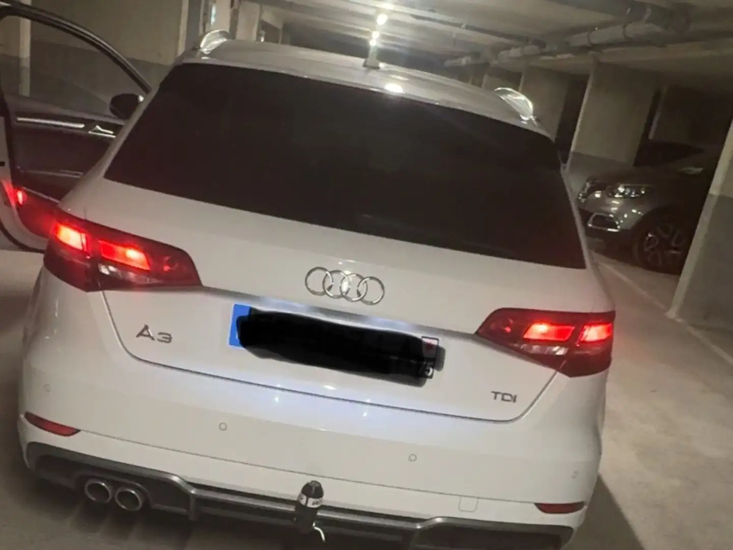 Audi A3 A3 Sportback 2.0 TDI 150 Quattro Midnight Series Blanc - 2