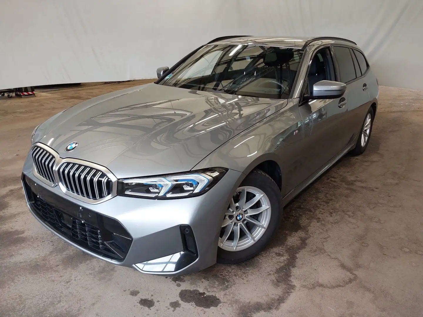 BMW 318 i M Sport HUD*Kamera*LED*HiFi*DAB*Virtual*Le Gris - 2