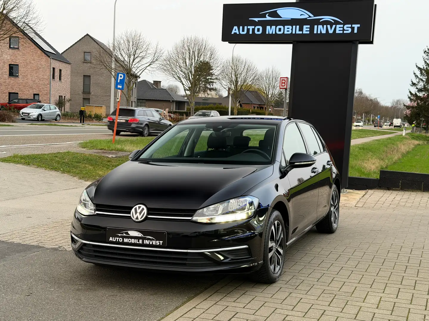 Volkswagen Golf Golf 1.0 TSI IQ Drive OPF 0483/47.20.60 Schwarz - 1