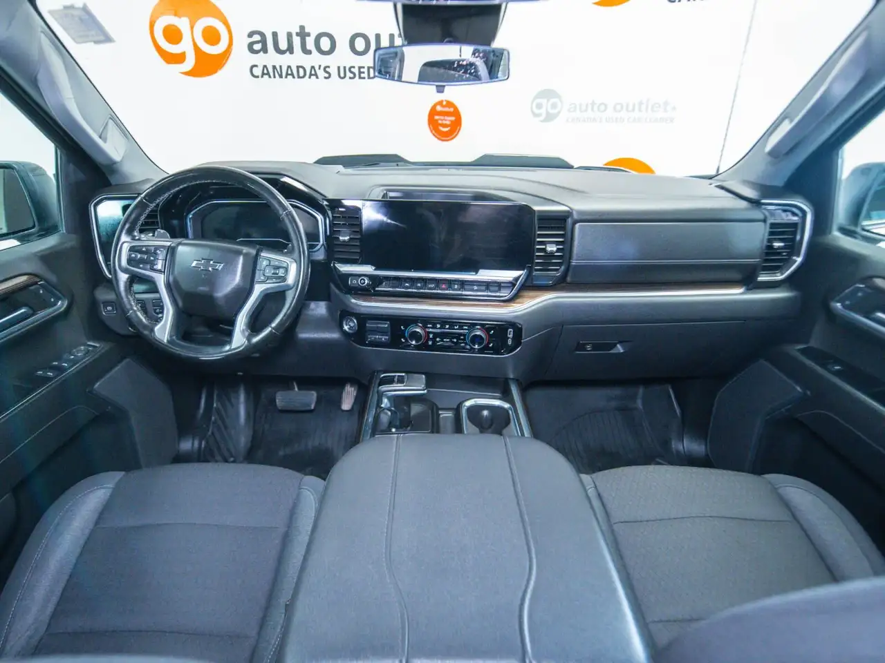 Chevrolet Silverado 1500 снимка Chevrolet Silverado 1500