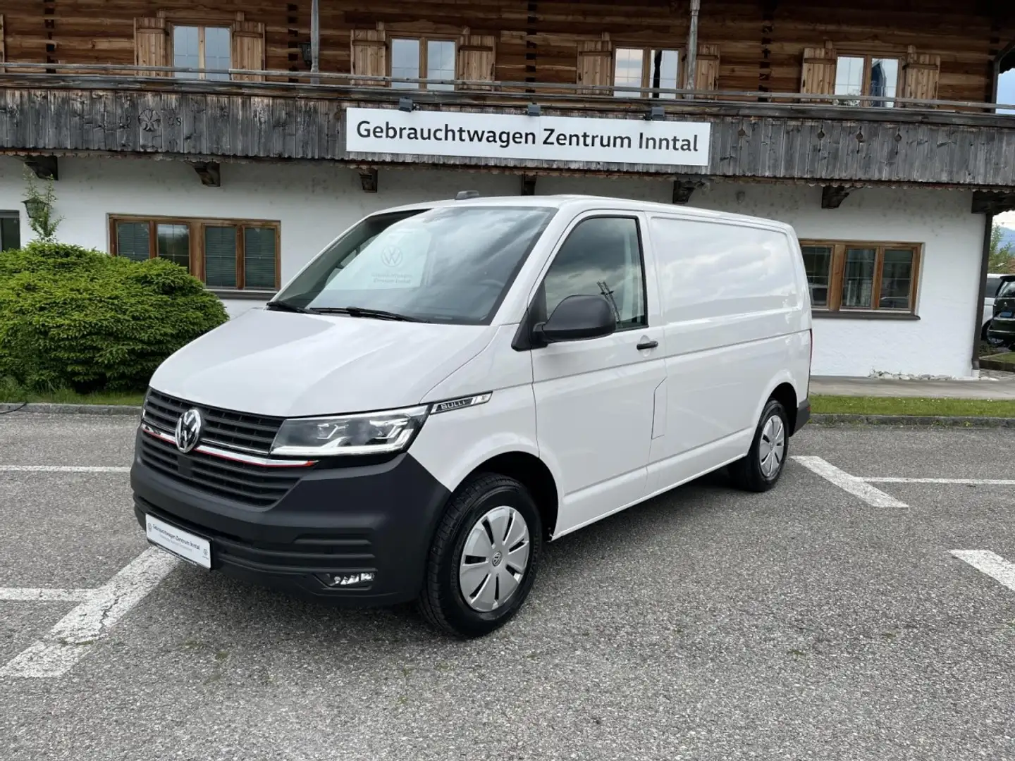Volkswagen Transporter Kasten T6.1 2,0 TDI (LED+AHK+PDC) Wit - 2
