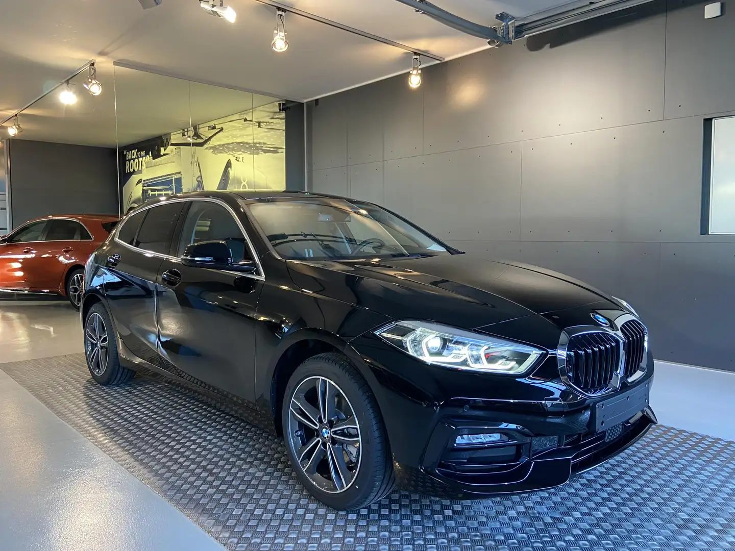 BMW 118 Sport Line 118i NAV/LIVE/WINTER/EASY/2Z.KLIMAAU... Noir - 1