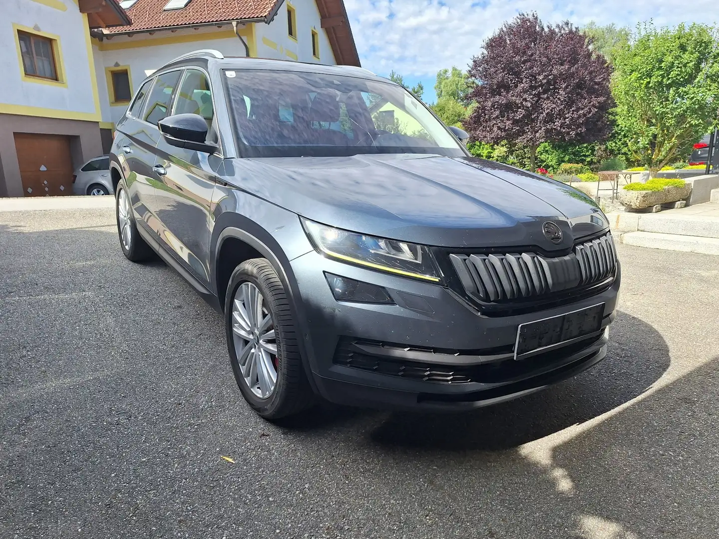 Skoda Kodiaq 2,0 TDI SCR 4x4 190PS Style DSG Grau - 1