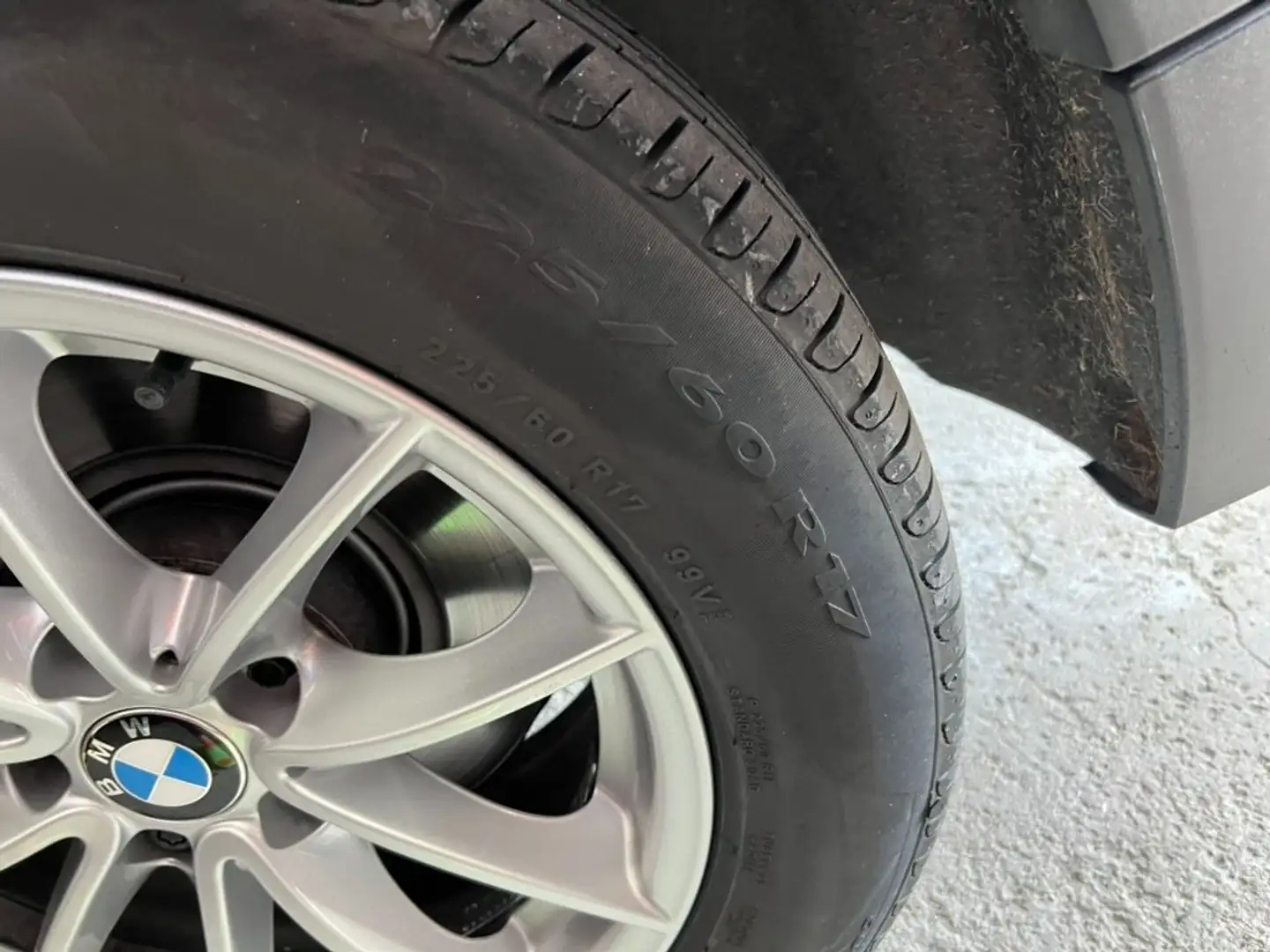 BMW X3 X3 Diesel xDrive20d Aut. crvena - 2