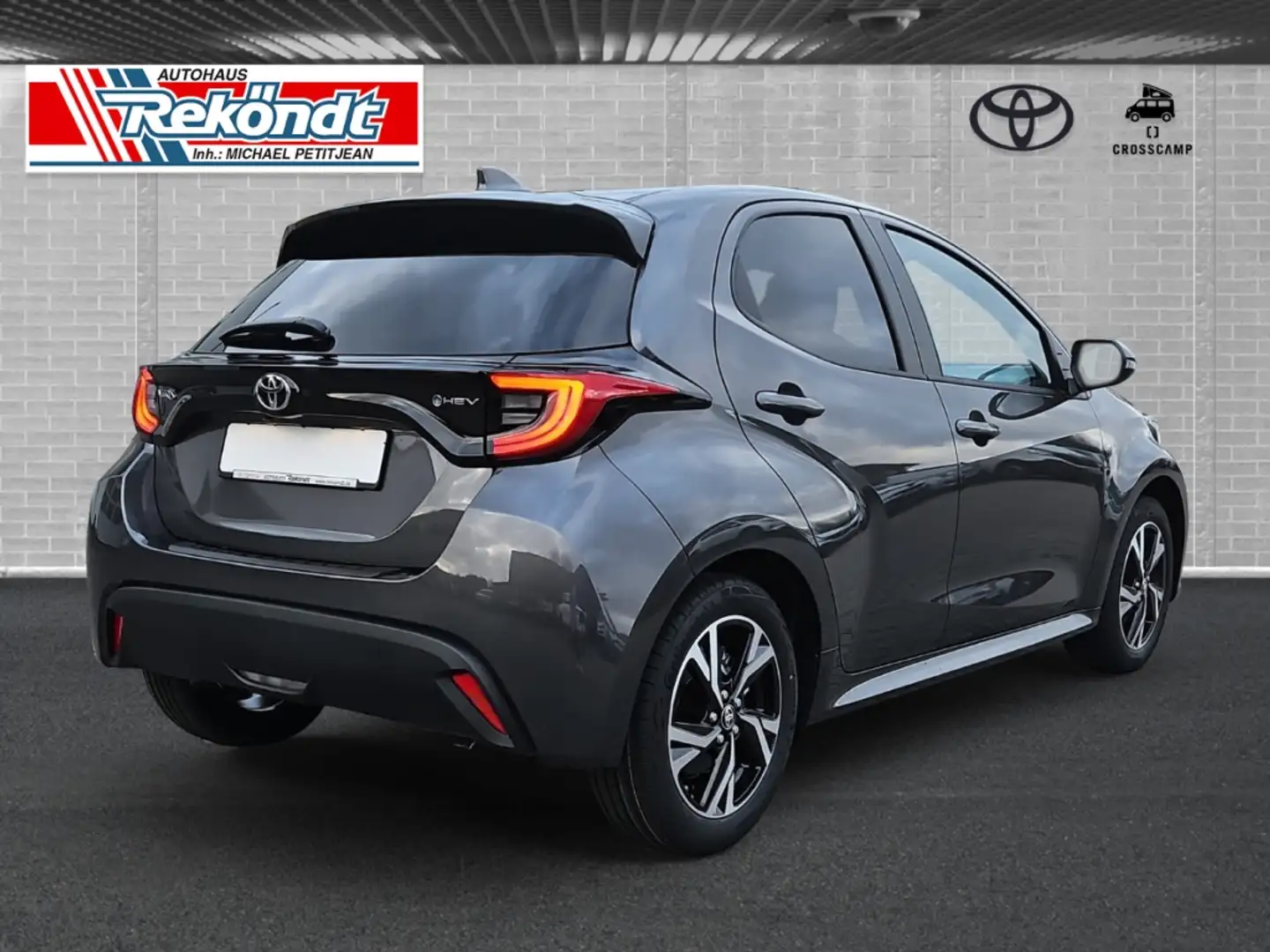 Toyota Yaris Hybrid Team Deutschland 1.5, SHZ, Kamera Szürke - 2