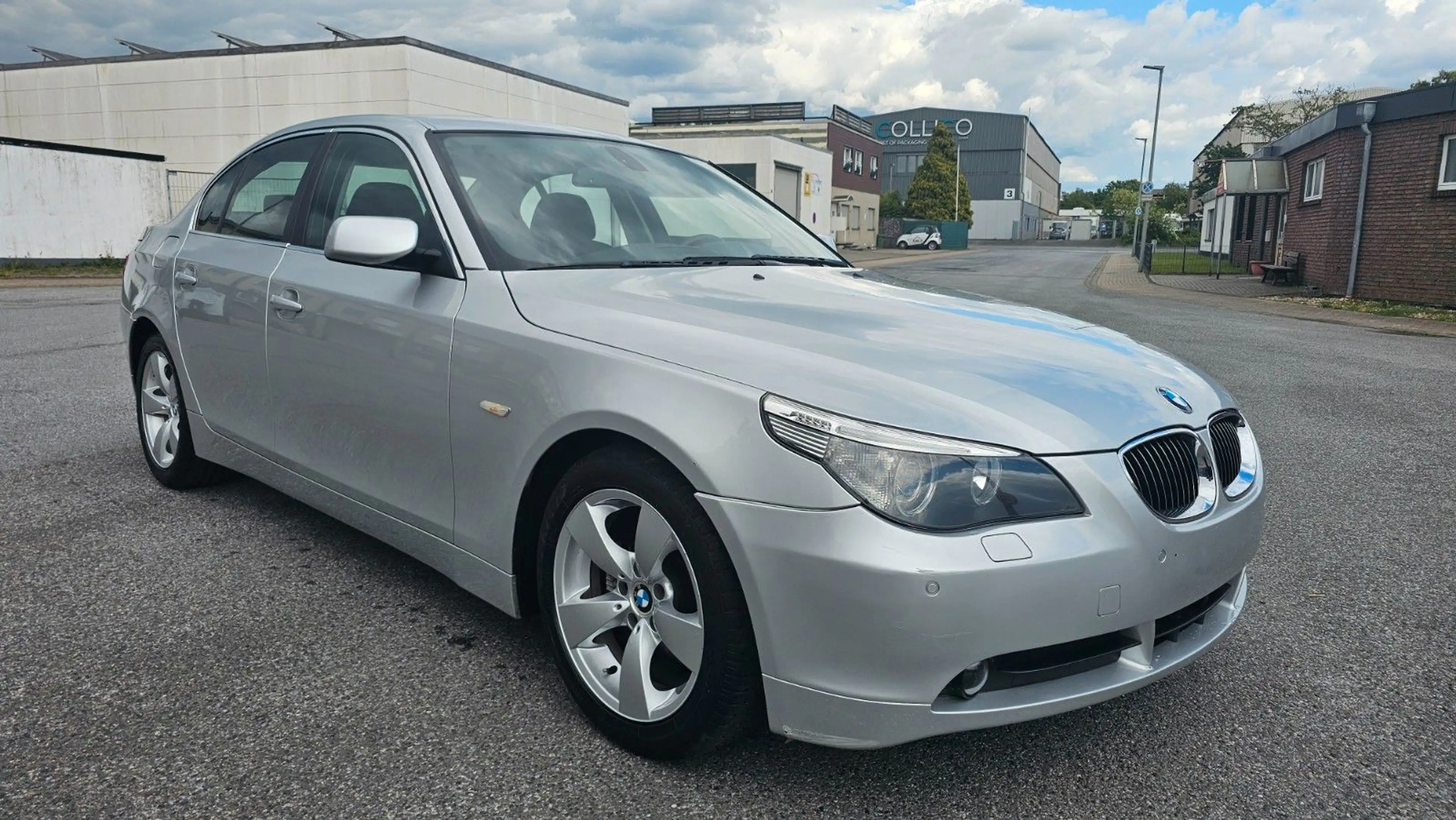 BMW 523 5 Limousine 523i — photo 2