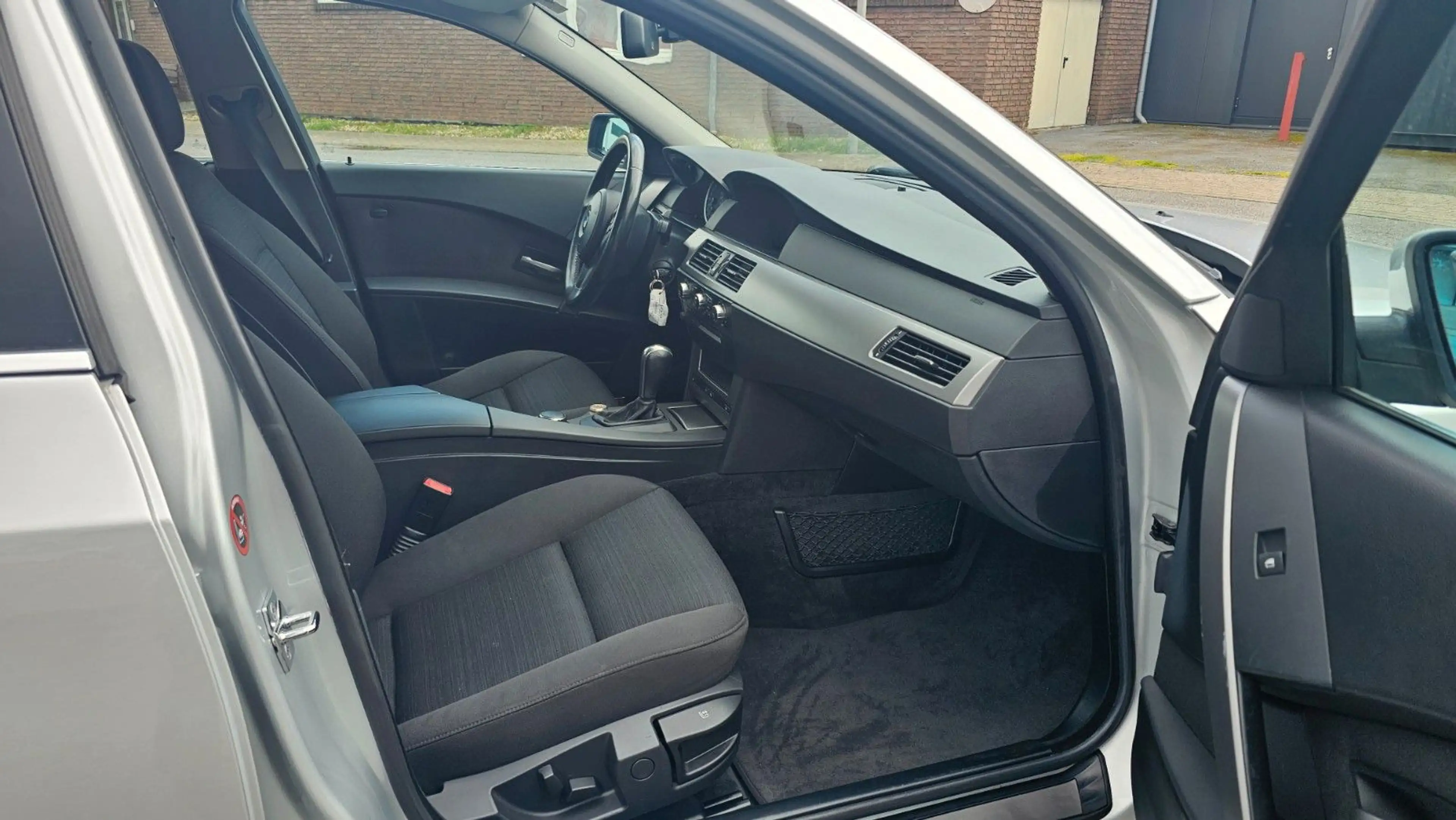 BMW 523 5 Limousine 523i — photo 12