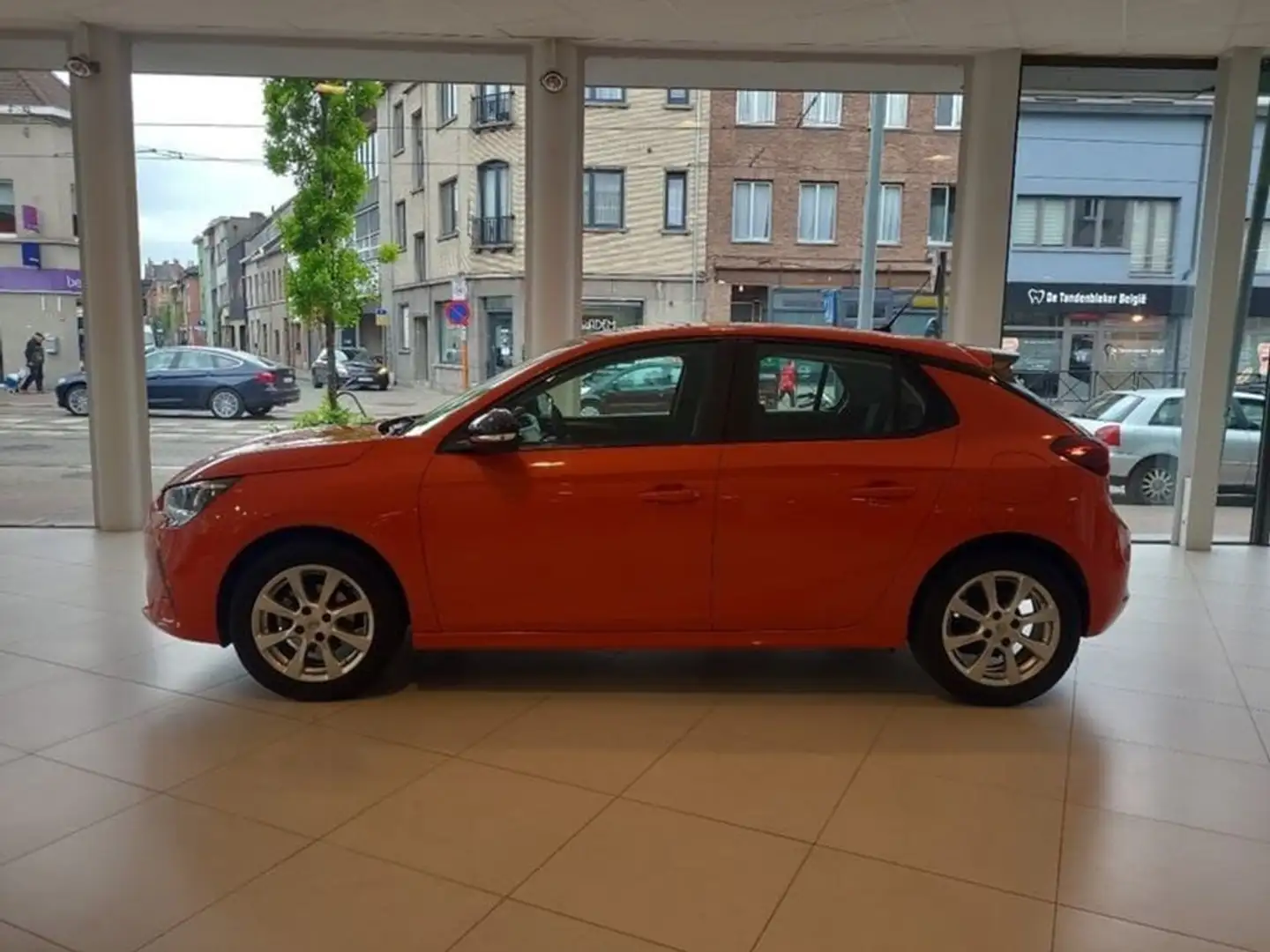 Opel Corsa Oranje - 2