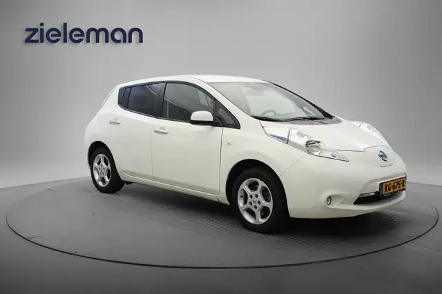 Nissan Leaf Acenta 30 kWh - Navi, Camera, Stuur/Stoel Verwarmi