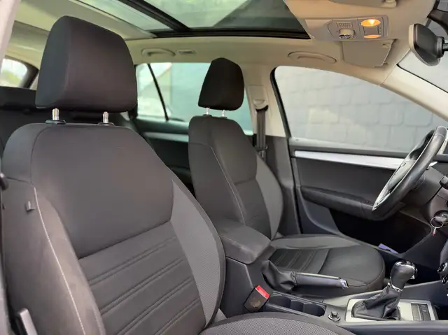 Skoda Octavia view 9